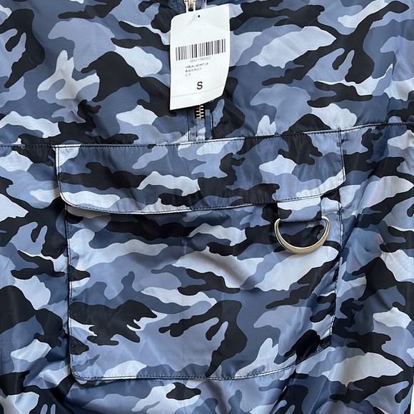 Forever 21 Pullover Camo Windbreaker Jacket - Picture 4 of 5